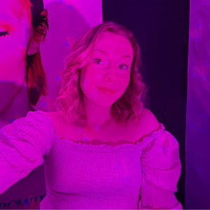 Meet your Posher, Anna